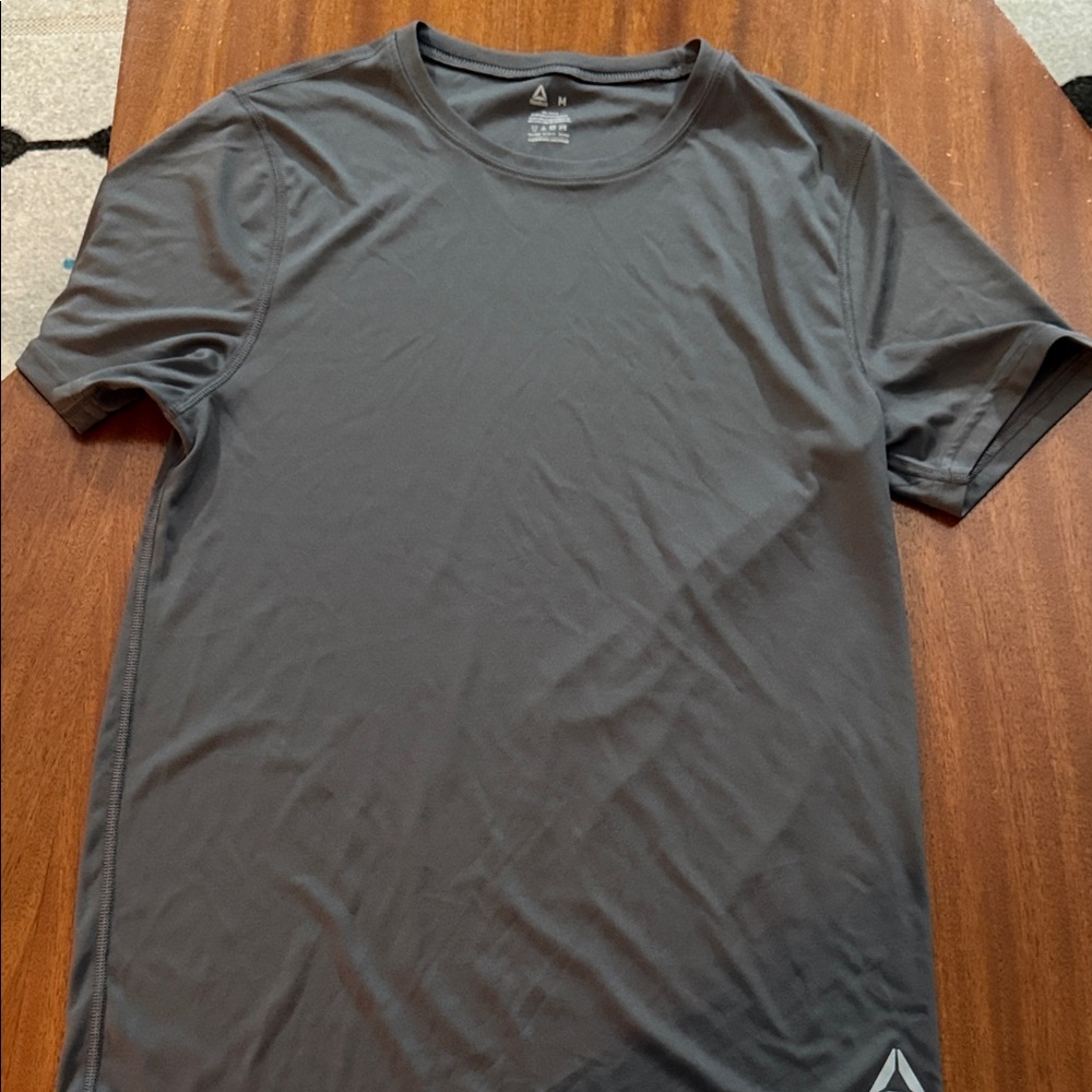 Reebok Charcoal unisex Short Sleeve Tee